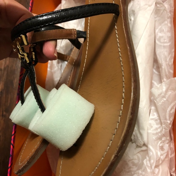 Tory Burch T sandal Black genuine leather - Picture 3 of 8